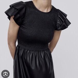 NWT ZARA BLACK FAUX LEATHER SMOCKED FLUTTER SLEEVE MIDI DRESS M